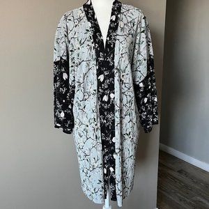 Kimono - TOPSHOP Jacket-Black/Gray Crinkled Poly Floral Open Style, Size: Small